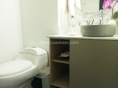 Apartamento de 3 alcobas en venta en Los Naranjos, Medellín, 230 m² · foto 16 de 19