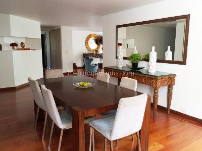Apartamento de 3 alcobas en venta en Los Naranjos, Medellín, 230 m² · foto 5 de 19