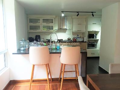 Apartamento de 3 alcobas en venta en Los Naranjos, Medellín, 230 m² · foto 8 de 19
