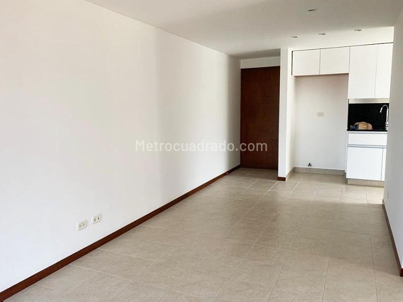 Apartamento de 2 Alcobas en El Poblado con Parqueadero Cubierto - 2