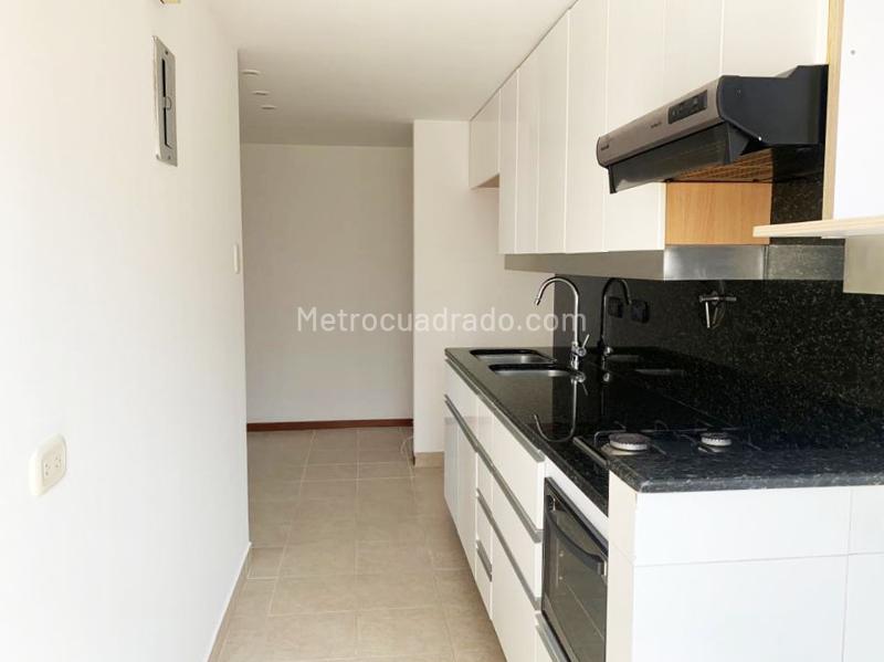 Apartamento de 2 Alcobas en El Poblado con Parqueadero Cubierto - 4