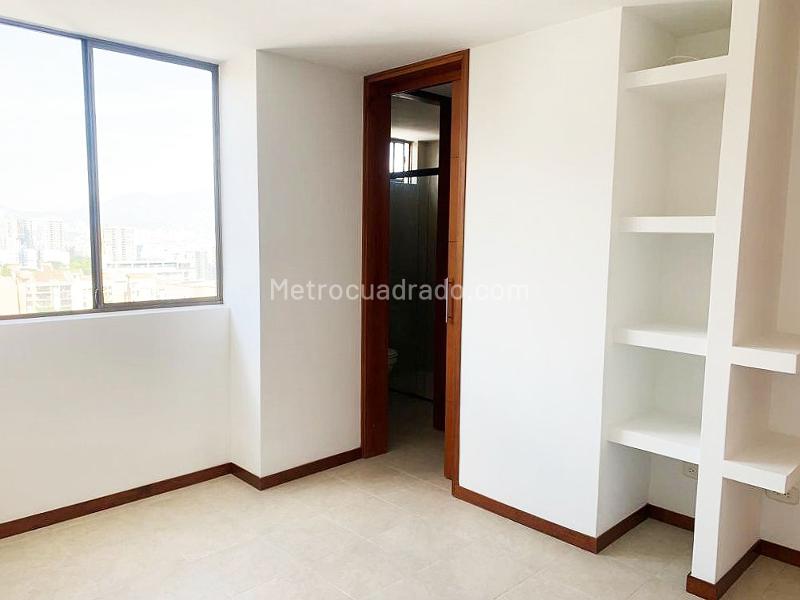 Apartamento de 2 Alcobas en El Poblado con Parqueadero Cubierto - 7