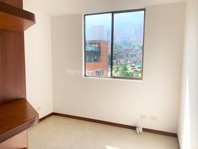 Apartamento de 2 Alcobas en El Poblado con Parqueadero Cubierto - 8
