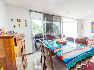 Apartamento de 3 alcobas en venta en Envigado, Envigado, 86 m² · foto 3 de 11