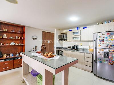 Apartamento de 3 alcobas en venta en Envigado, Envigado, 86 m² · foto 4 de 11