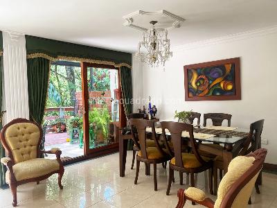 Casa de 5 alcobas en venta en Envigado, Envigado, 212 m² · foto 2 de 17