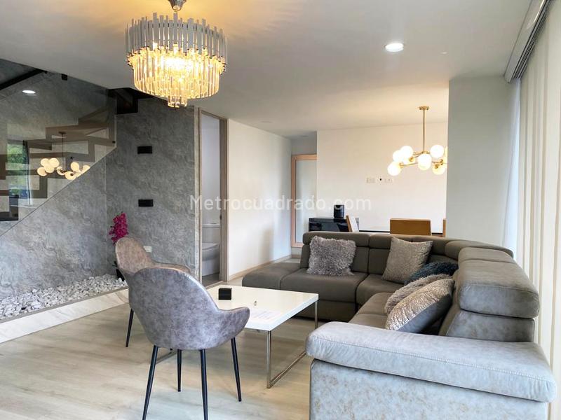 Apartamento Amoblado de 3 Alcobas en El Poblado - 2