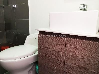 Apartamento de 2 alcobas en venta en El Poblado, Medellín, 159 m² · foto 13 de 15