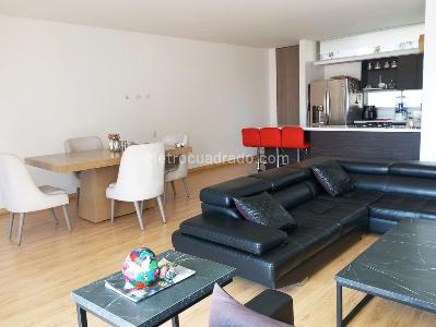 Apartamento de 2 alcobas en venta en El Poblado, Medellín, 159 m² · foto 2 de 15
