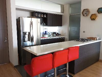 Apartamento de 2 alcobas en venta en El Poblado, Medellín, 159 m² · foto 4 de 15