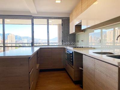 Apartamento de 3 alcobas en arriendo en Castropol, Medellín, 110 m² · foto 7 de 19