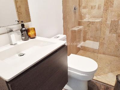 Apartamento de 2 alcobas en arriendo en El Poblado, Medellín, 130 m² · foto 15 de 19
