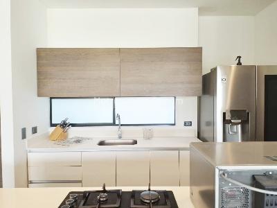 Apartamento de 2 alcobas en arriendo en El Poblado, Medellín, 130 m² · foto 7 de 19