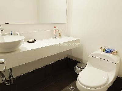 Apartamento en arriendo en El Poblado, Medellín · foto 13 de 16