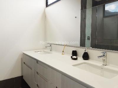 Apartamento en arriendo en El Poblado, Medellín · foto 15 de 16