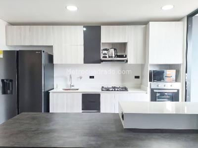 Apartamento en arriendo en El Poblado, Medellín · foto 4 de 16