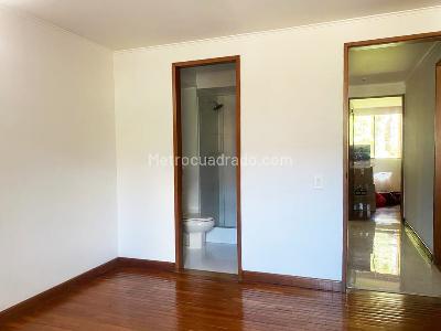 Apartamento de 3 alcobas en arriendo en El Poblado, Medellín, 187 m² · foto 13 de 19