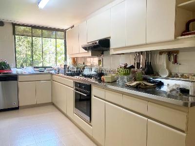 Apartamento de 3 alcobas en arriendo en El Poblado, Medellín, 187 m² · foto 7 de 19