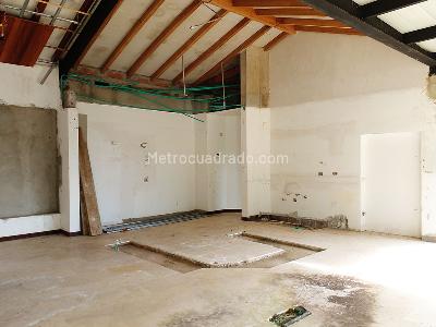 Casa de 5 alcobas en venta en Envigado, Envigado, 386 m² · foto 2 de 20