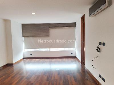 Apartamento de 3 alcobas en venta en Los Naranjos, Medellín, 210 m² · foto 10 de 20