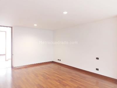 Apartamento de 3 alcobas en venta en Los Naranjos, Medellín, 210 m² · foto 12 de 20