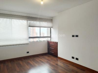 Apartamento de 3 alcobas en venta en Los Naranjos, Medellín, 210 m² · foto 13 de 20