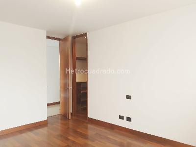 Apartamento de 3 alcobas en venta en Los Naranjos, Medellín, 210 m² · foto 15 de 20