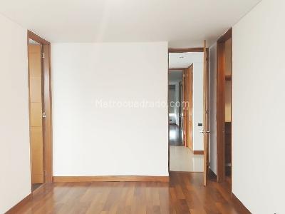 Apartamento de 3 alcobas en venta en Los Naranjos, Medellín, 210 m² · foto 16 de 20