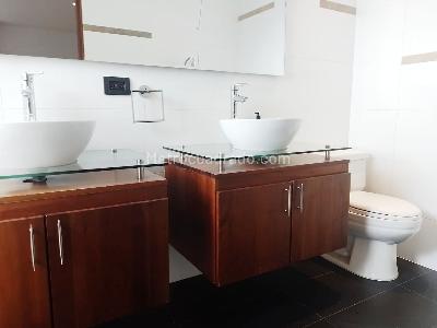 Apartamento de 3 alcobas en venta en Los Naranjos, Medellín, 210 m² · foto 17 de 20