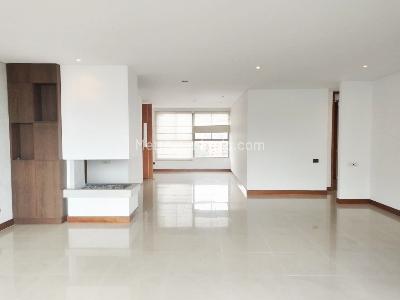 Apartamento de 3 alcobas en venta en Los Naranjos, Medellín, 210 m² · foto 2 de 20