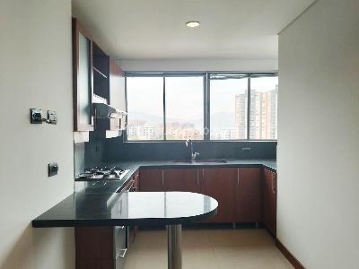 Apartamento de 3 alcobas en venta en Los Naranjos, Medellín, 210 m² · foto 6 de 20