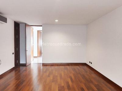 Apartamento de 3 alcobas en venta en Los Naranjos, Medellín, 210 m² · foto 9 de 20