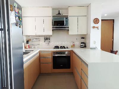 Apartamento de 2 alcobas en venta en Los Balsos, Medellín, 135 m² · foto 8 de 19