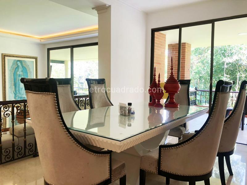4BR House with 5 Baths in El Poblado Gated Unit (450m²) - 6