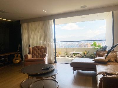Apartamento de 3 alcobas en venta en Envigado, Envigado, 182 m² · foto 2 de 20
