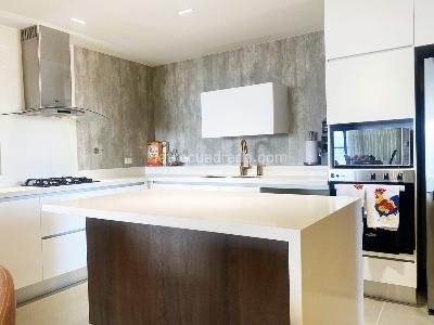 Apartamento de 3 alcobas en venta en Envigado, Envigado, 182 m² · foto 8 de 20