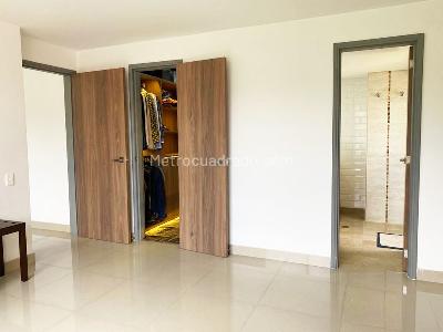 Apartamento de 3 alcobas en venta en El Poblado, Medellín, 190 m² · foto 15 de 20
