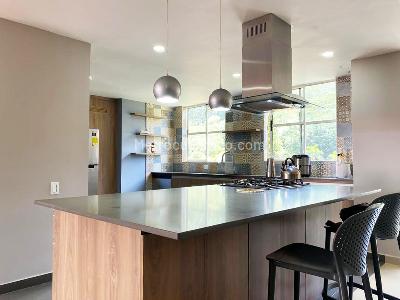 Apartamento de 3 alcobas en venta en El Poblado, Medellín, 190 m² · foto 9 de 20