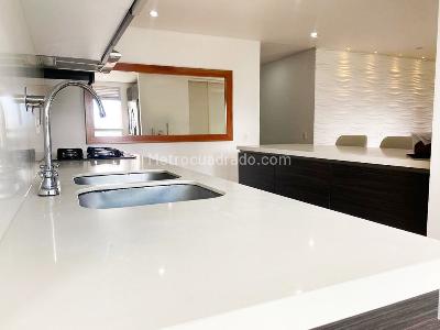 Apartamento de 3 alcobas en venta en Lalinde, Medellín, 146 m² · foto 7 de 20