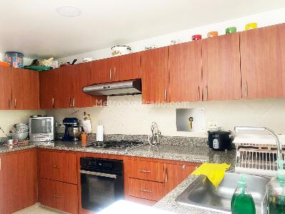 Casa de 3 alcobas en venta en Los Benedictinos, Envigado, 239 m² · foto 7 de 20