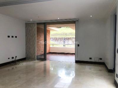 Casa de 4 alcobas en venta en El Poblado, Medellín, 375 m² · foto 10 de 20