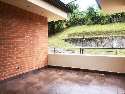 Casa de 4 alcobas en venta en El Poblado, Medellín, 375 m² · foto 19 de 20
