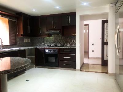 Casa de 4 alcobas en venta en El Poblado, Medellín, 375 m² · foto 7 de 20