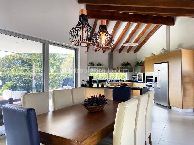 Casa de 3 alcobas en venta en Rionegro, Rionegro, 384 m² · foto 4 de 20