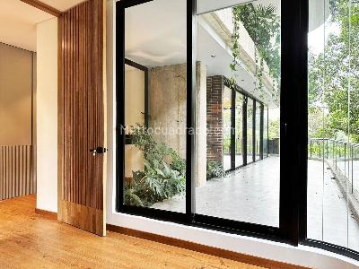 Apartamento de 3 alcobas en venta en El Castillo, Medellín, 215 m² · foto 11 de 17