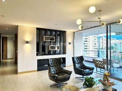 Apartamento de 3 alcobas en venta en El Poblado, Medellín, 194 m² · foto 4 de 20