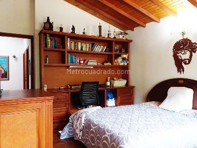 Casa de 3 alcobas en venta en Envigado, Envigado, 236 m² · foto 17 de 20