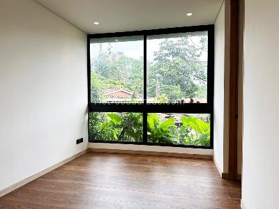 Apartamento de 3 alcobas en venta en El Poblado, Medellín, 215 m² · foto 14 de 19