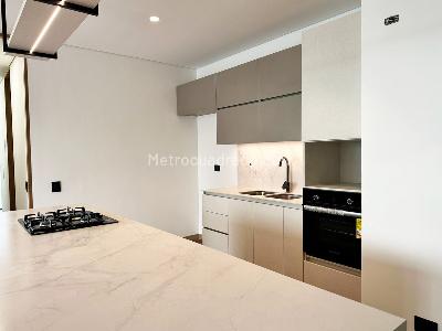 Apartamento de 3 alcobas en venta en El Poblado, Medellín, 215 m² · foto 9 de 19