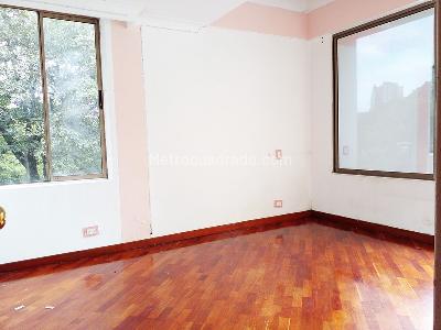 Casa de 3 alcobas en venta en El Poblado, Medellín, 270 m² · foto 11 de 20